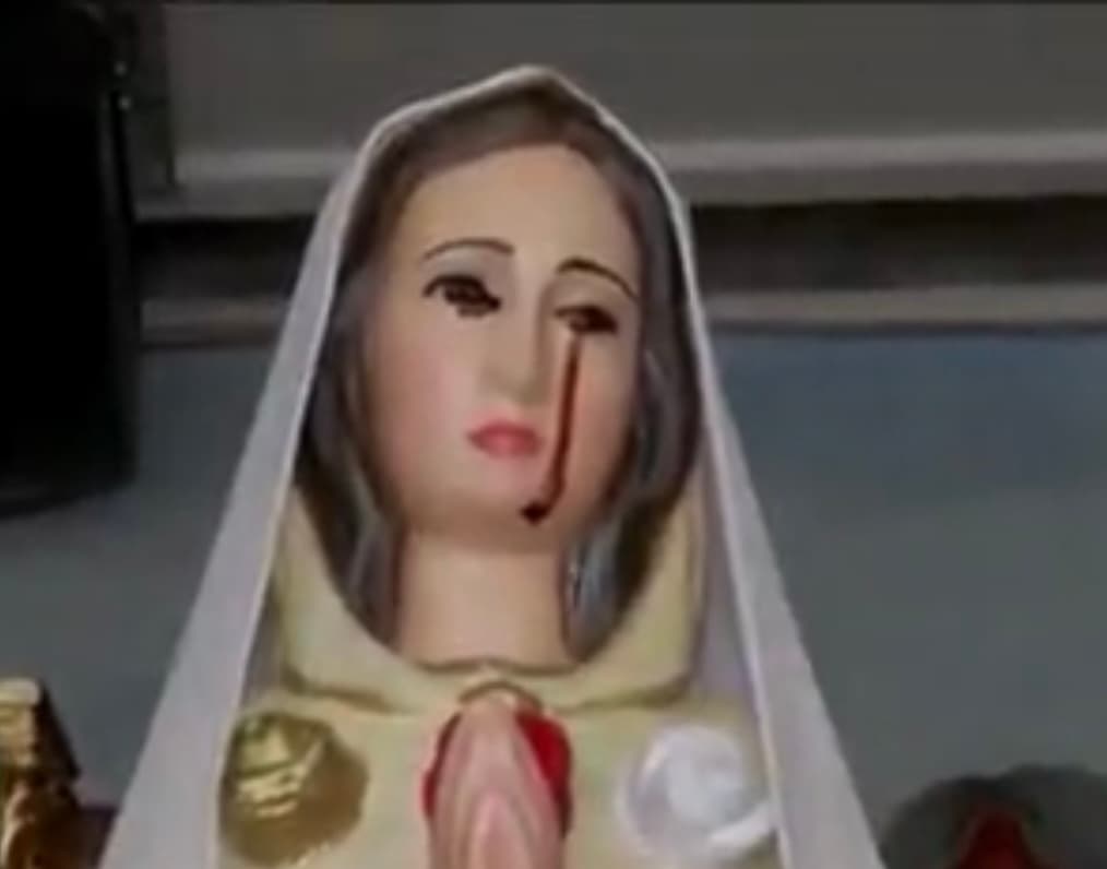 Mientras tanto, tras hacerse viral la noticia de esa figura que el padre estaba a punto de mandar a restaurar, las altas jerarquías de la iglesia católica le han pedido a sus feligreses mucha calma hasta determinar lo ocurrido. 
<br>