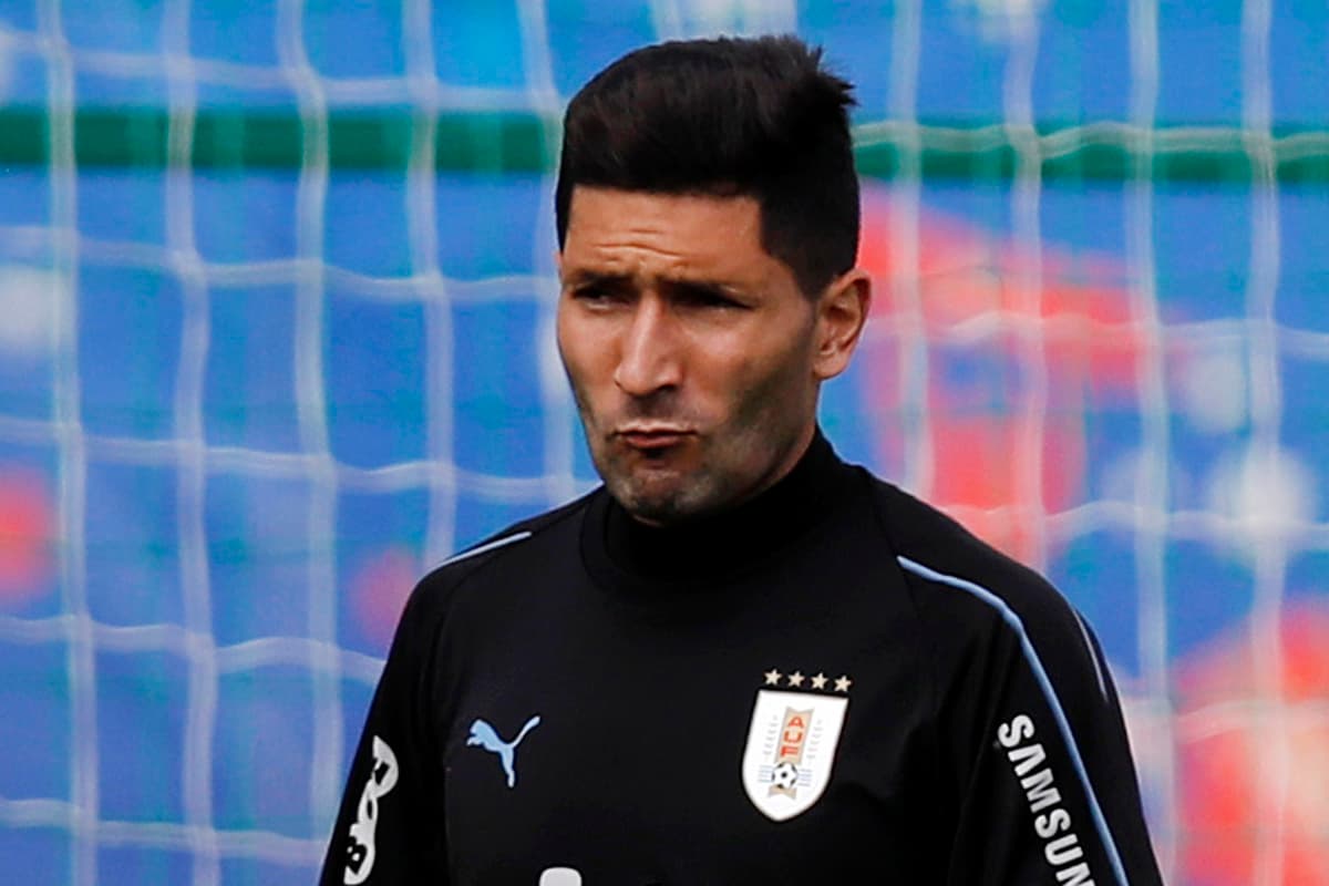 Martín Campaña (arquero), 29 años. El golero del Independiente de Avellaneda es a mediano plazo el reemplazo de Muslera en el arco uruguayo.