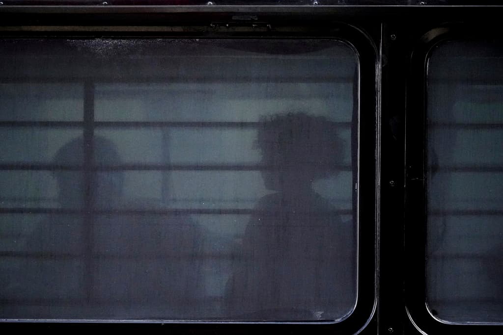 <b><a href="https://www.univision.com/local/san-antonio-kwex/ice-separacion-familiar-esposa-hijas-san-antonio" target="_blank">Los arrestos de inmigrantes citados por la corte en San Antonio, Texas, no se han detenido desde hace un mes,</a></b> cuando familias rotas en pocos minutos, comenzaron a pedir el
<b>respeto a los derechos humanos</b>, durante los
<b>operativos de ICE</b>.