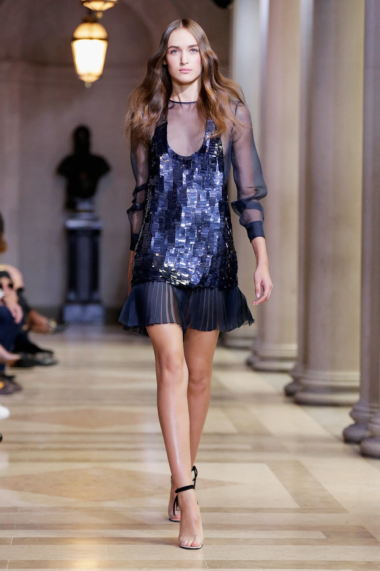 Checa otros diseños que nos impactaron en esta pasarla y que concentran lo mejor de las tendencias para la primera mitad del 2016.