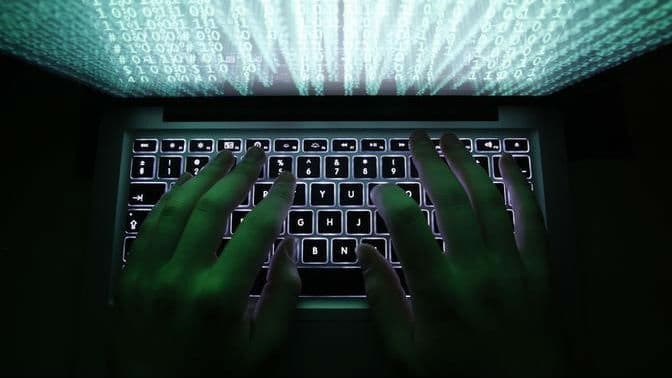 Lanzan plan 'Para, Piensa y Conéctate' que enseña a protegerse en la web