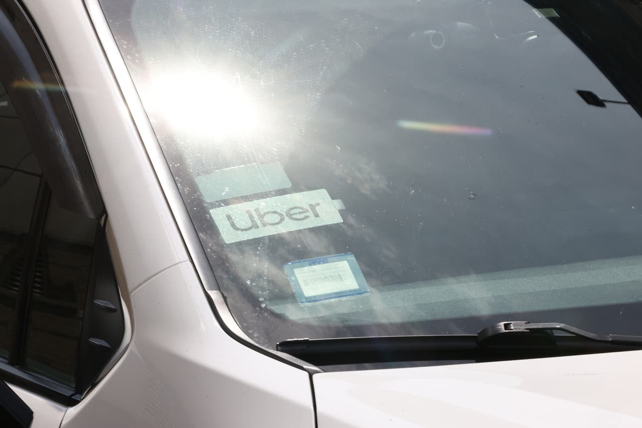 Chávez dijo a Univision Arizona que 
<b>“los límites de alcohol son más estrictos” con conductores de vehículos de aplicación</b>, pues la tolerancia de alcohol en la sangre será de 0.04, y no de 0.08.