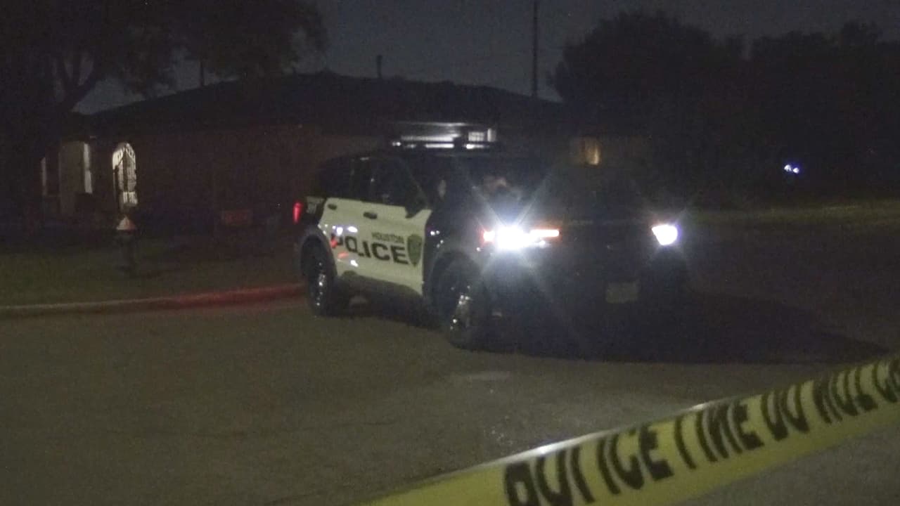 Muere baleada una mujer cuando estaba afuera de su casa al sureste de Houston
