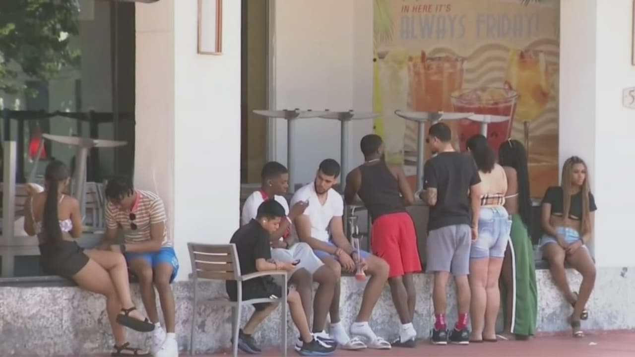 Los jóvenes también podrían padecer síntomas severos de contagiarse con el coronavirus 