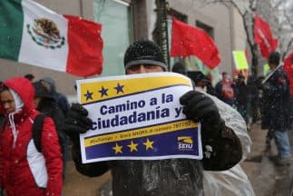 La reforma migratoria sacaría de las sombras a unos 11 millones de inmigrantes indocumentados en Estados Unidos.