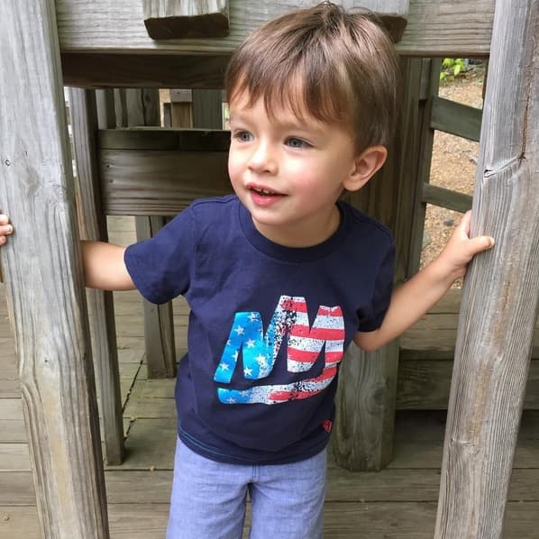 El niño es el orgullo de Melissa Joan Hart, quien interpretó a la famosa Sabrina, la bruja adolescente.