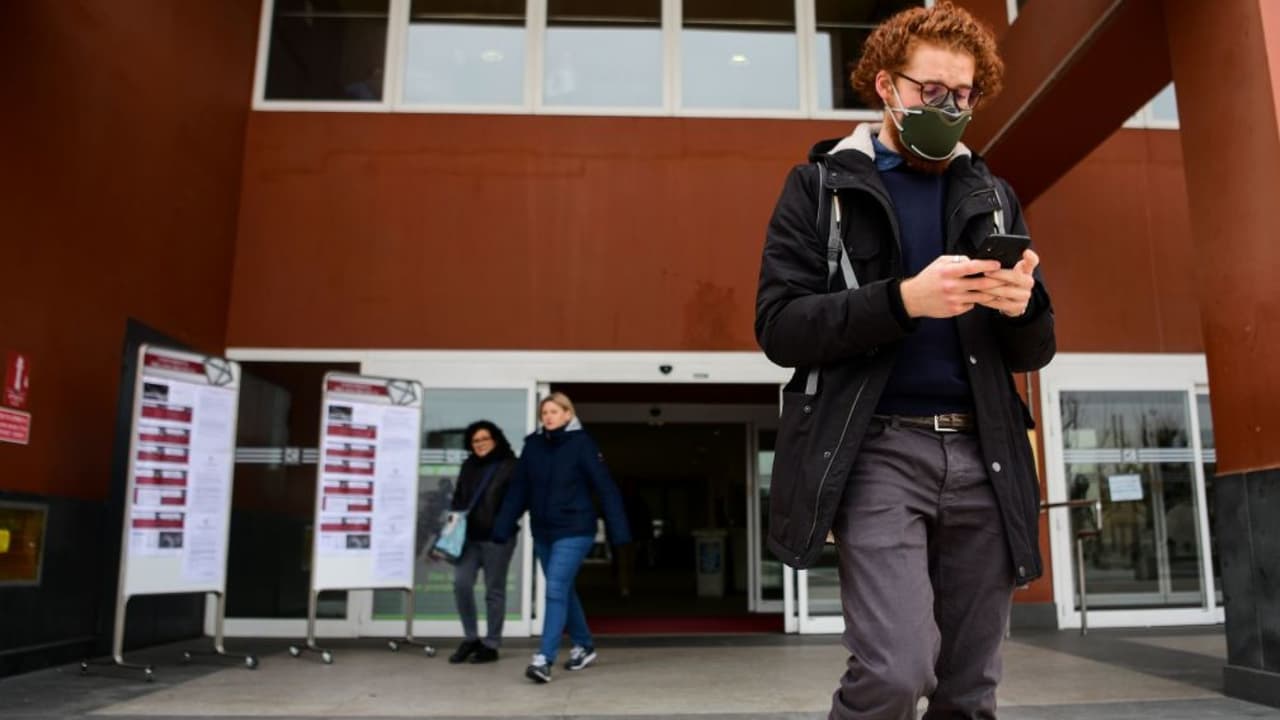 Distrito Escolar de Los Ángeles cancela eventos grandes pero las clases continúan