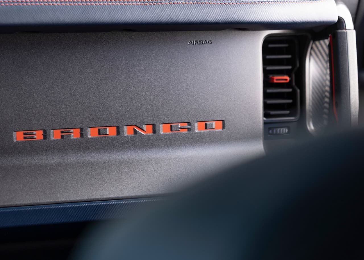 Ford recientemente presentó a la nueva integrante en su familia de SUVs: la Ford Bronco Raptor 2022.