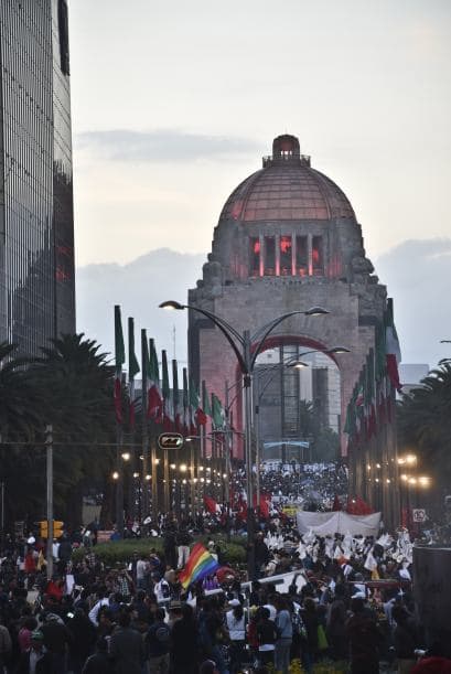 Durante el mitin realizado en el Monumento a la Revolución, el vocero de los padres de familia confirmó algunos de los restos encontrados en Cocula pertenecen a uno de los estudiantes.