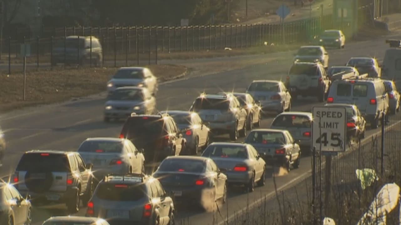 Podrías pagar menos en tu seguro de carro: avanza una propuesta de ley en California