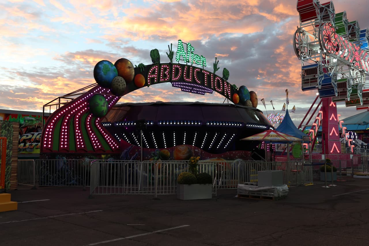 Si deseas ahorrar tiempo y evitar filas, puedes adquirir tus entradas a 
<a href="https://azstatefair.com/" target="_blank">través de la página web de la feria</a>, donde también podrás comprar boletos para los conciertos y más eventos.