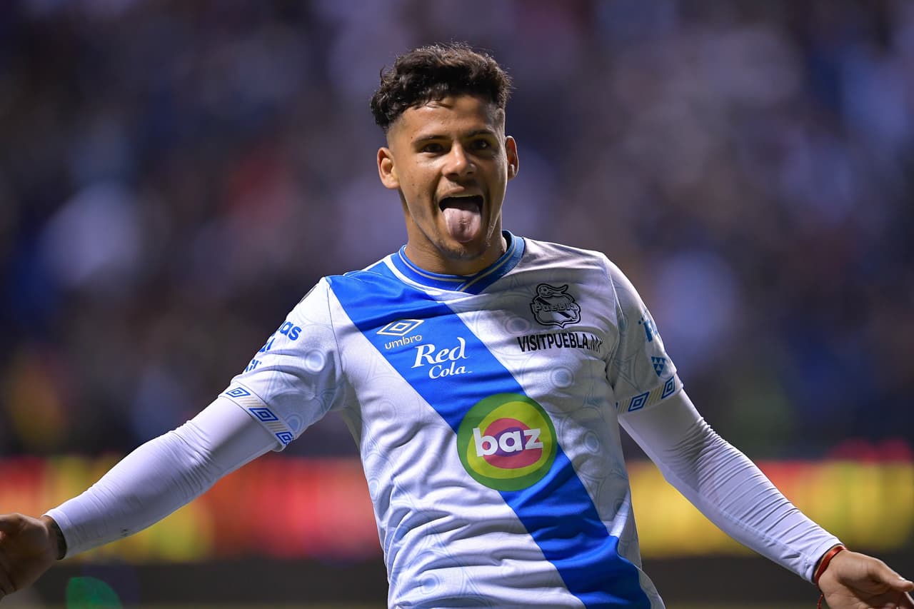 Puebla consigue la primer derrota de la Liguilla luego de remontar al León 2-1 gracias a las anotaciones de Pablo Parra y Maximiliano Araujo.
