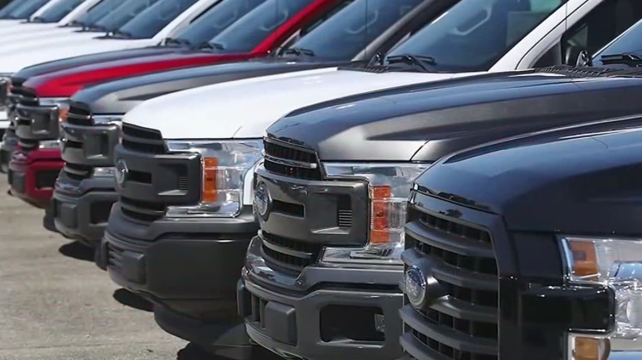 Noticias de negocios en 1 minuto: Ford lanzó información importante sobre una de sus camionetas