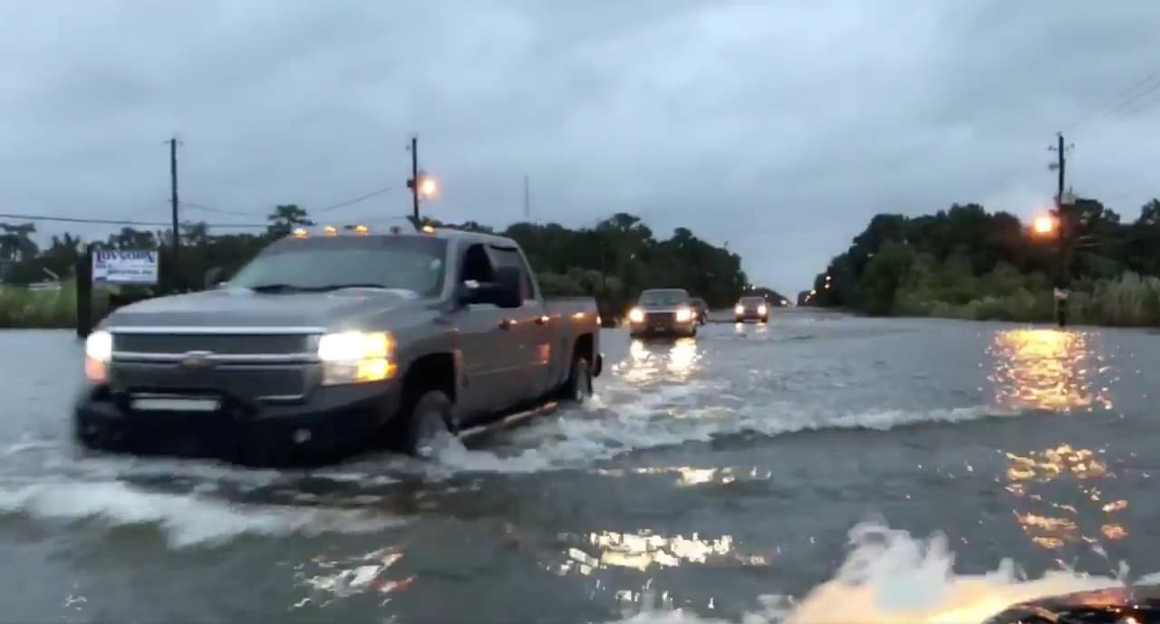 Nate se degrada a depresión tropical y deja a su paso inundaciones en Mississippi y Alabama