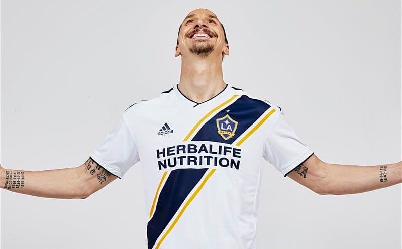 Jonathan dos Santos sobre Zlatan: "Es un tipo bromista, le gusta ayudar y la va a romper aquí"