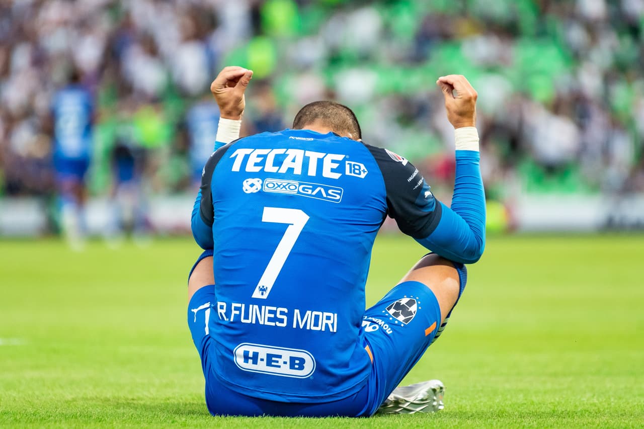 Santos logra una remontada de alarido para sacarle los tres puntos al Monterrey que no supo manejar la ventaja en el marcador.