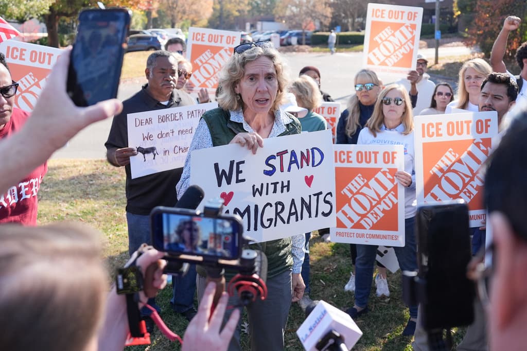 Concluye operativo migratorio 'Charlotte's Web' en Carolina del Norte tras cinco días y más de 250 detenidos