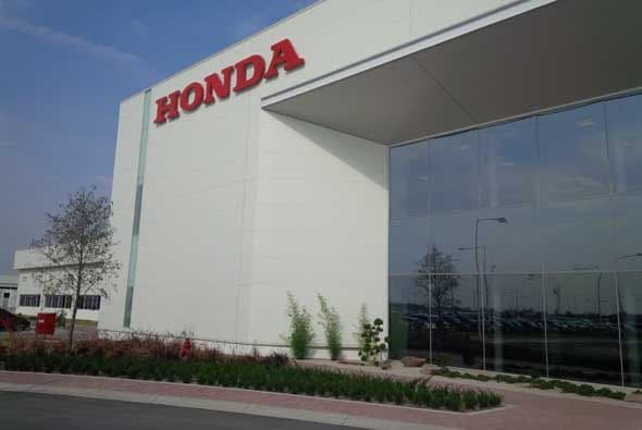 Localizado en Celaya, Guanajuato, la planta cuya inversión fue de $800 millones de dólares iniciará producción a menos de dos años del inicio de su construcción a principios de 2012, y empleará a 3,200 asociados con una capacidad anual de 200,000 vehículos y motores cuando está alcance la producción completa a finales de año. Además de su Honda Fit 2015, la planta comenzará la producción a finales de año de todas las nuevas compactas SUV. La apertura de la Planta en Celaya incrementa la capacidad anual de producción de automóviles en Norte América en un aproximado de 1.92 millones de unidades.