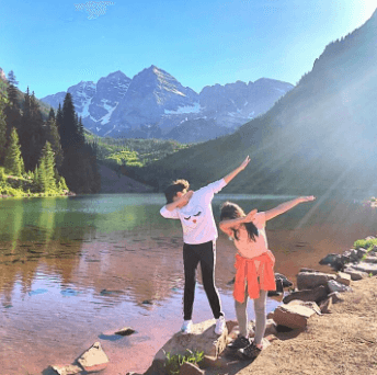 Pero no será la única pieza que él le confeccionará para tal relevante día, pues en su taller ya le está diseñando otros vestidos para que luzca distintos modelos durante la fiesta. 
<br>