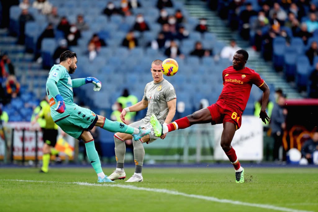 Con un explsado de cada lado, tanto como Roma como Genoa deciden parar la batalla y se conforman con el empate 0-0.