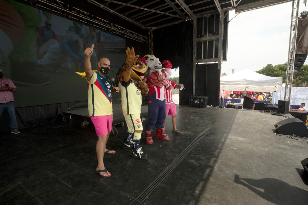 El resultado deportivo fue favorable para El Pelón, ya que sus ‘Águilas’ del América vencieron 2-0 a las Chivas.