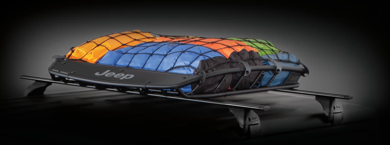 <b>Red para proteger carga</b>
<br>Para los amantes de la aventura una red es una buena opción para llevar carga extra en los rieles del toldo. 
<br>
<b>Precio: </b>52 dólares
<br>
<b>Lo encuentras en: </b>www.mopar.com