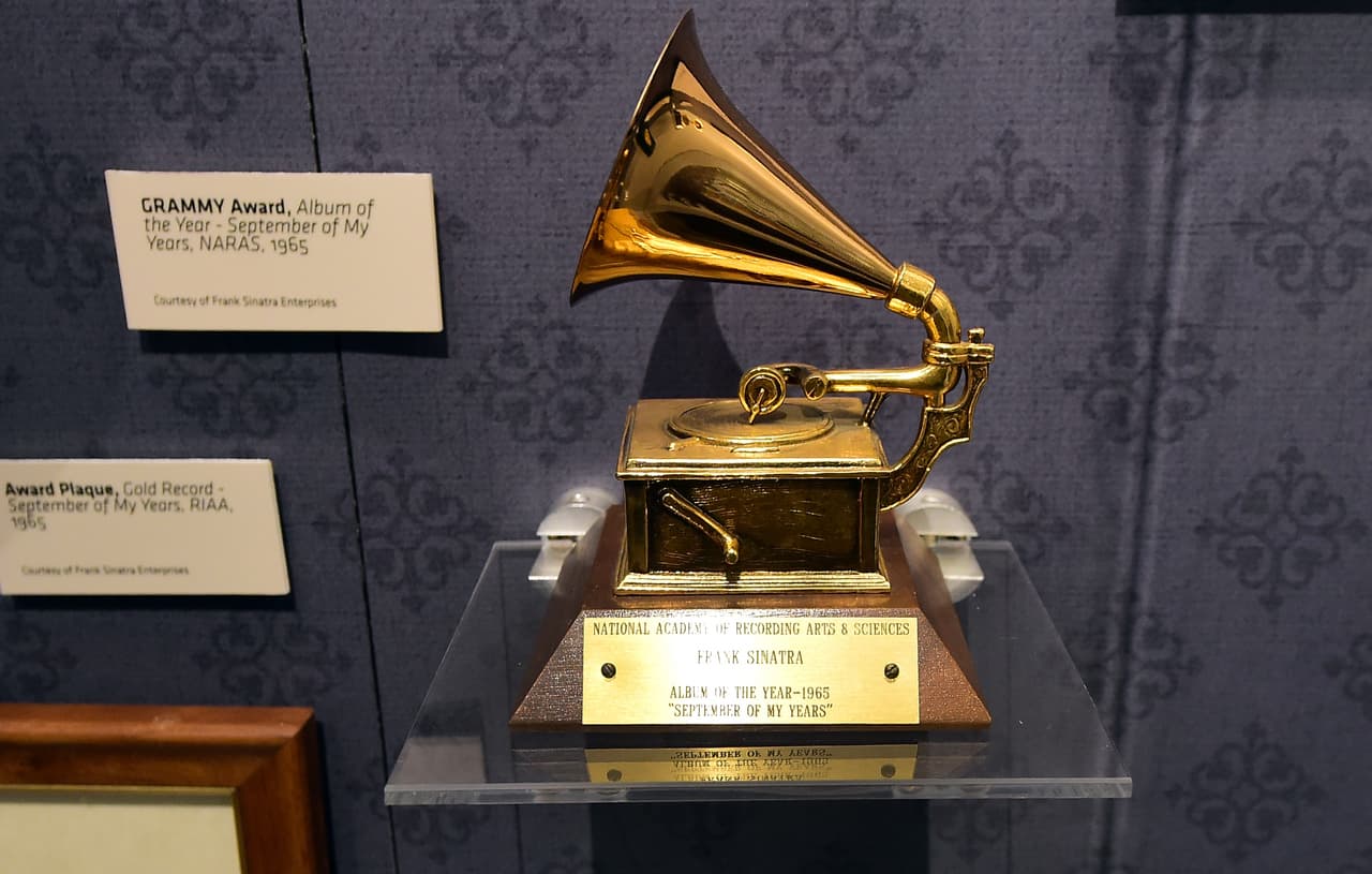 Natalia Lafourcade y otros latinos nominados a los premios Grammy