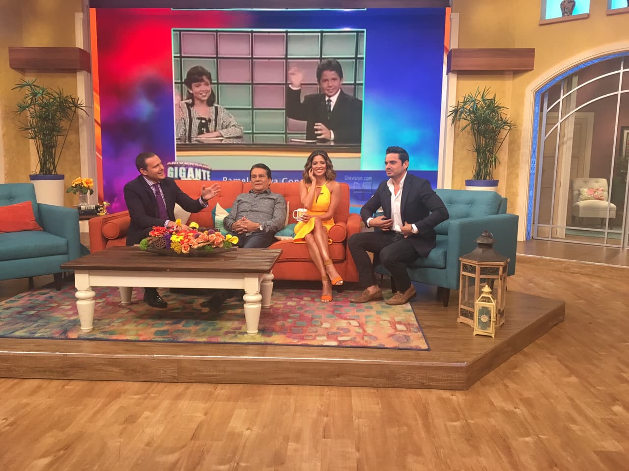 Alan era el más emocionado con la presencia de 'Manos de Piedra' en el estudio.