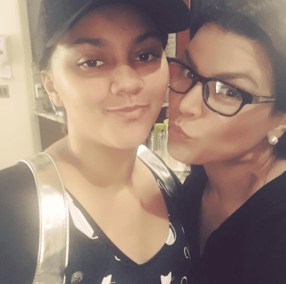 Gabriella, su primogénita, heredó su talento como cantante.