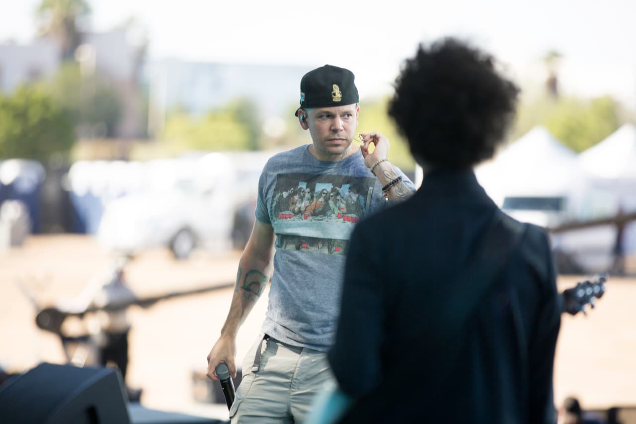 RiseUp AS ONE será el regreso de Residente a los escenarios. El artista boricua no tenía una presentación desde julio de 2015. También será la primera vez que lo hace como solista. (David Maris/Univision)