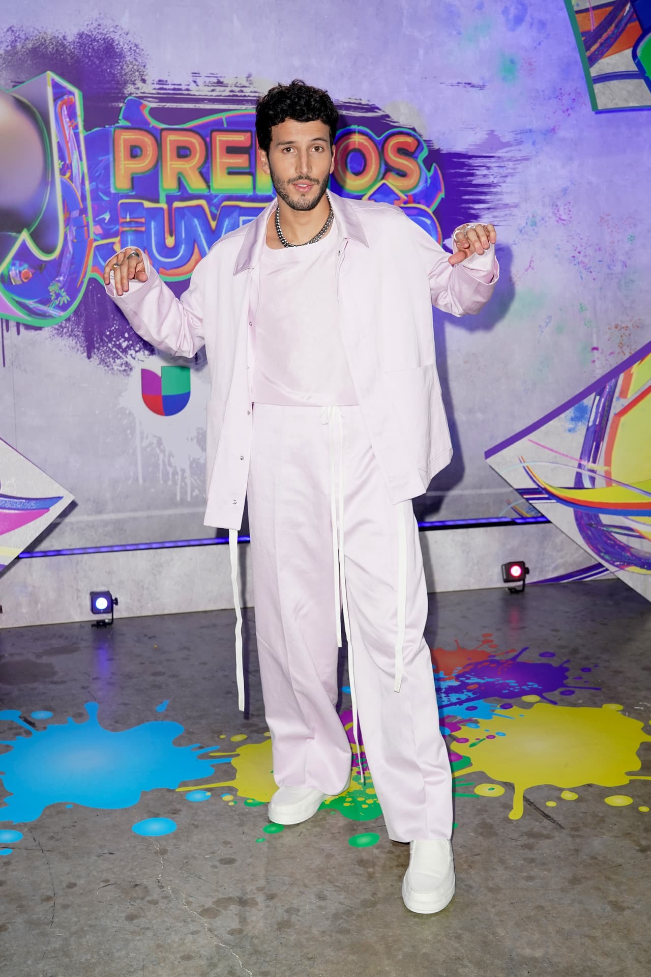 Fotos: así fueron las llegadas de los famosos a la alfombra de Premios Juventud