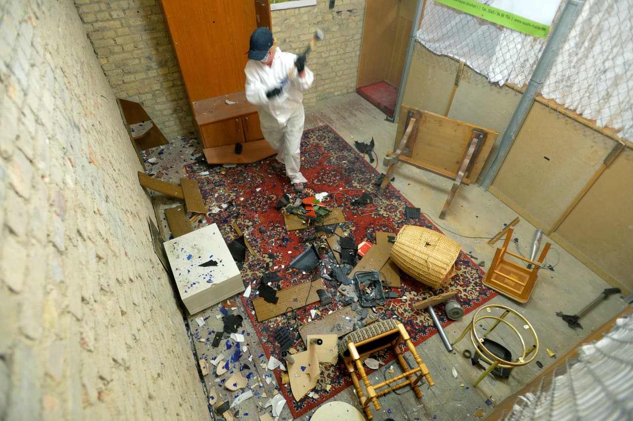 Libera el estrés destrozando una habitación con Anger Room