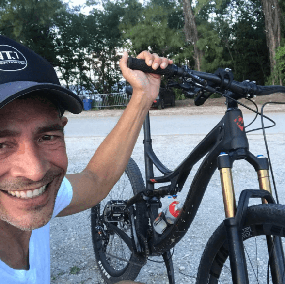 El ciclismo no solo lo mantiene en forma, también le divierte mucho.