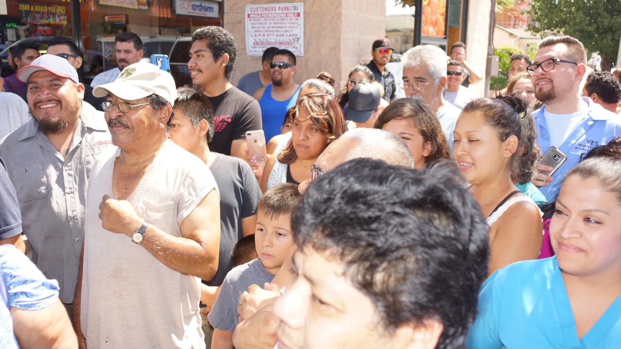La Hondureña confía en que su selección le gane a México y en un próximo partido, y no tiene problema con seguir pagando apuestas hasta lograr que El Feo y El Pelón sean los que paguen el siguiente reto.