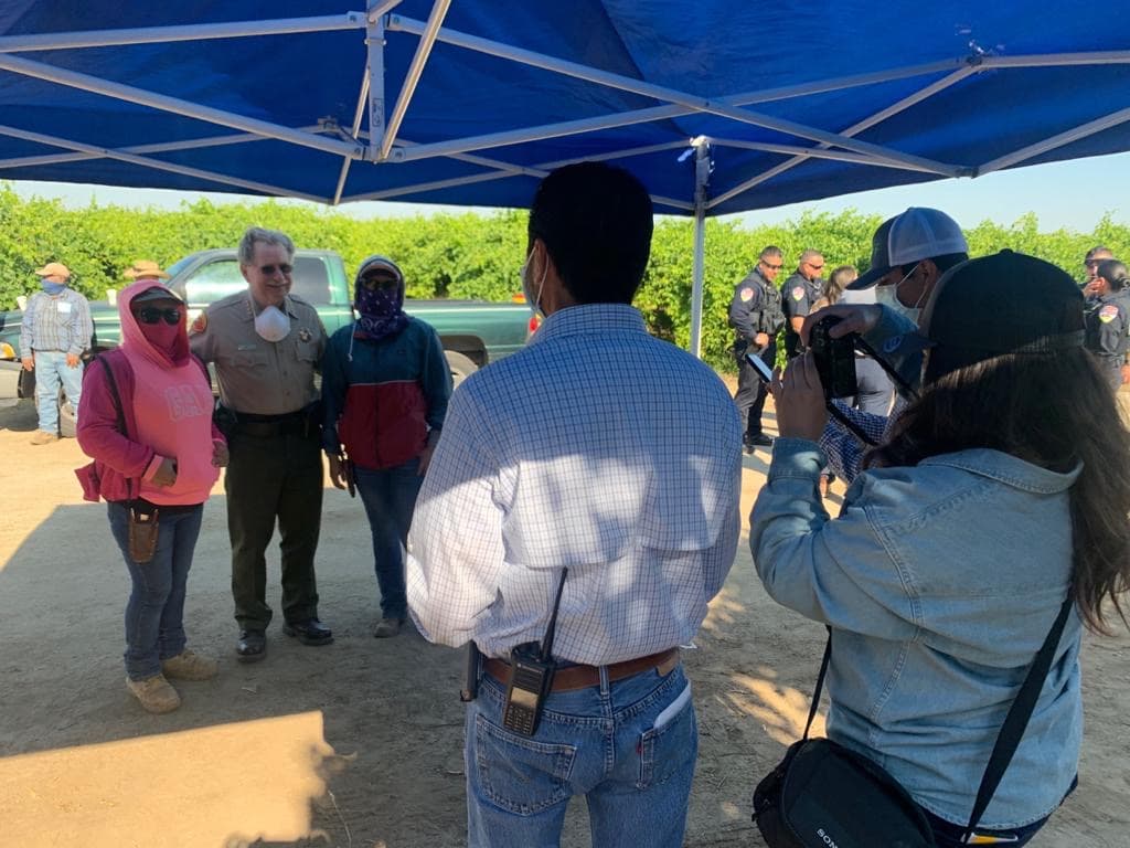 El Alguacil del condado de Kern, Donny Youngblood, también participó de la actividad.