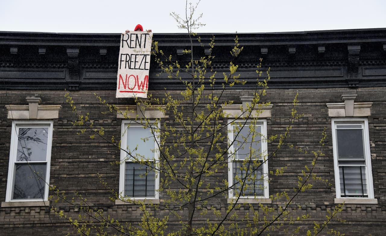 Tomemos como ejemplo el caso de Juan Carlos, un casero que alquiló y subarrendó su casa a un inquilino que se rehusó a pagar.