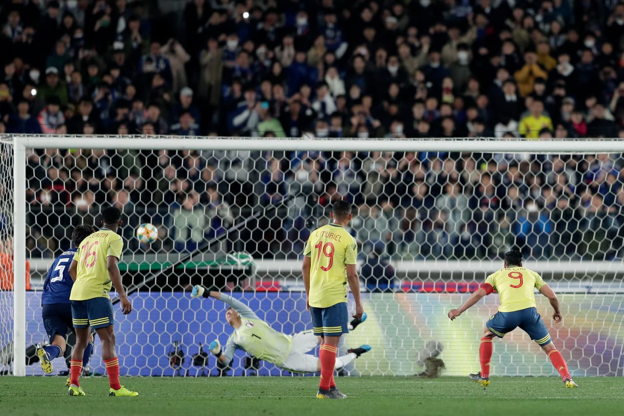 El delantero del Mónaco remató cruzado y, a pesar de que el portero alcanzó a tocar la pelota, celebró su gol número 33 con el seleccionado mayor de su país.