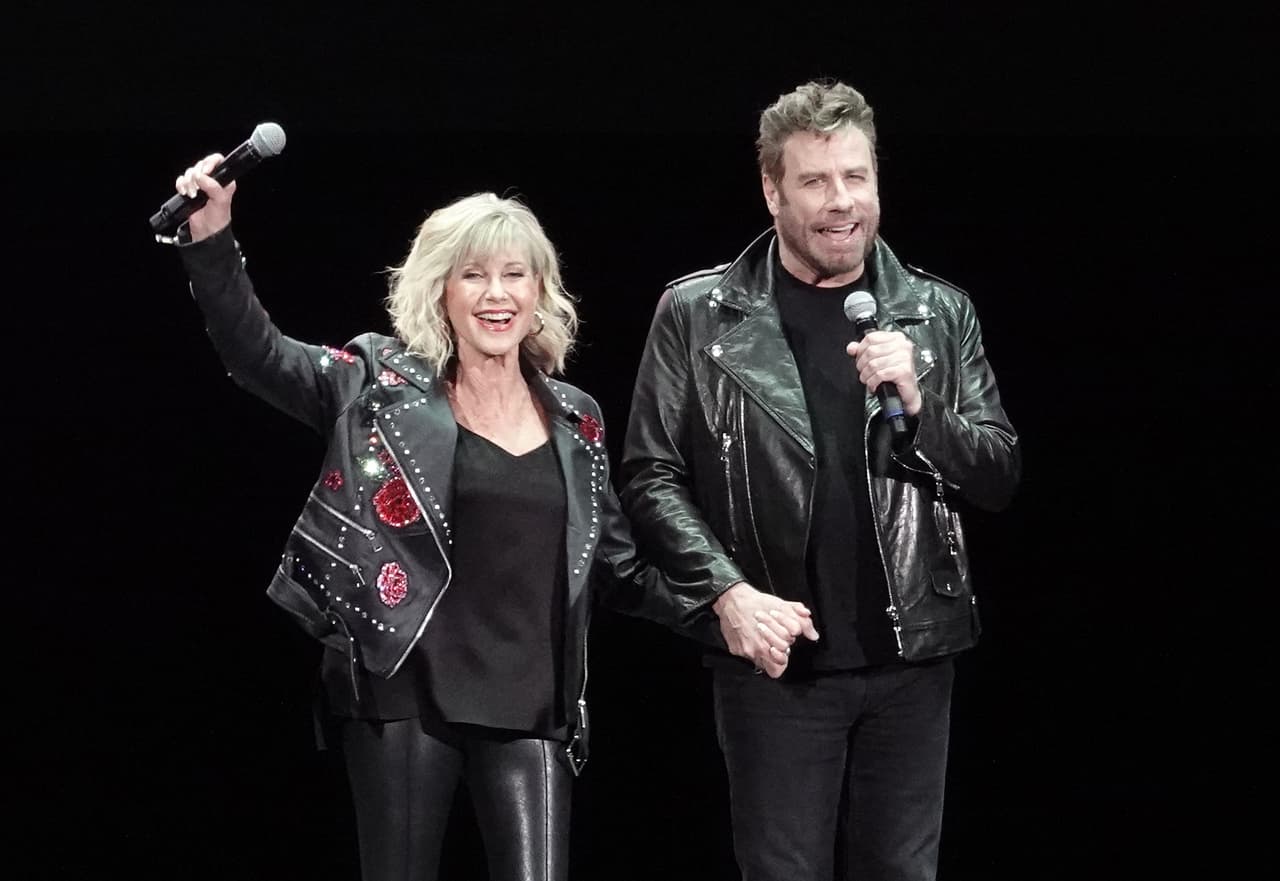 John Travolta y Olivia Newton-John han tenido carreras muy activas, por lo que lograr que sus agendas coincidieran, no fue fácil.