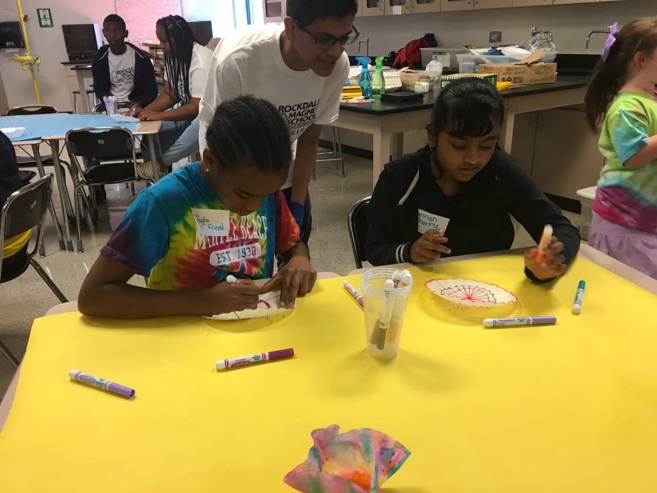 Escuelas públicas del condado de Rockdale. Fecha de inicio: 29 de julio. Más información 
<a href="https://www.rockdaleschools.org/" target="_blank">aquí</a>.