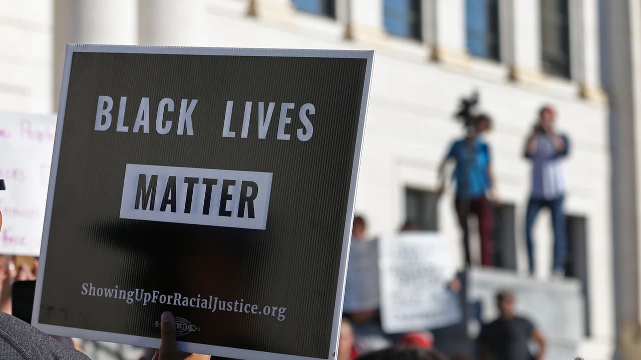 Universidad de Utah crea fondo de financiación de becas y programas en memoria de George Floyd