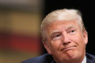 Donald Trump aventaja en encuesta por candidatura republicana a la Casa Blanca