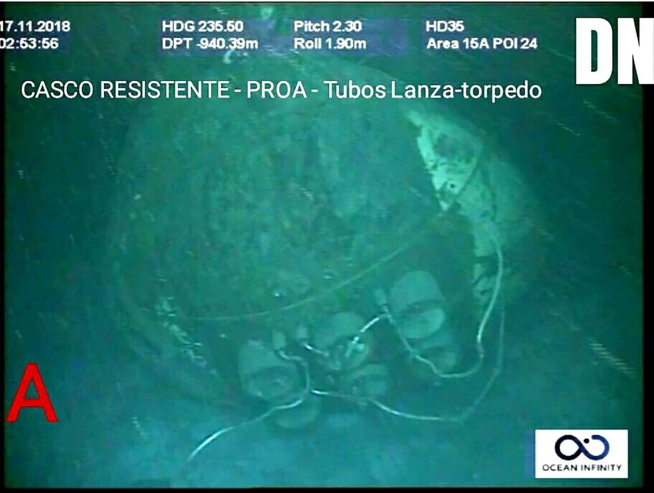 <b>Los tubos lanzatorpedos.</b> Una de las 67,000 imágenes tomadas por la empresa estadounidense Ocean Infinity muestra la sección del frente del ARA San Juan. Varias naves autónomas no tripuladas fueron llevadas hasta el punto en el que presumían podía estar el submarino perdido y cada una de ellas guió a su vez a un minisubmarino. Estos barrieron el fondo de océano con sonares para construir imágenes de alta resolución.