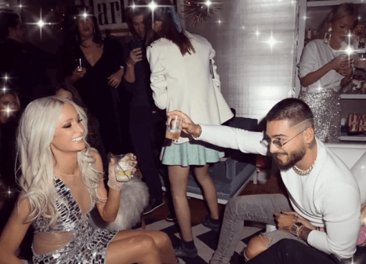 Maluma ha estado muy activo en los últimos días, ya que tras su paso por la Semana de la Moda en Nueva York, el intérprete aprovechó para hacerse presente en la fiesta de cumpleaños de Paris Hilton.
<br>