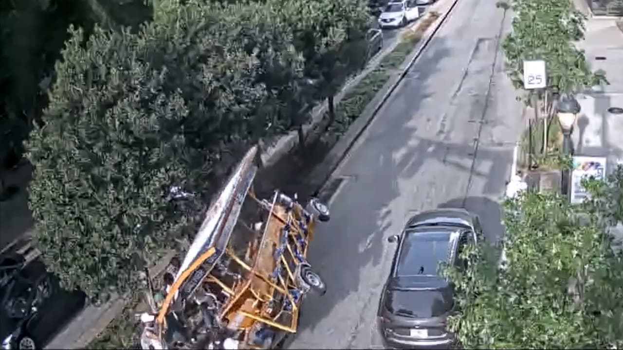 ‘Pedal pub’ se voltea en Atlanta: video muestra el momento en el que el vehículo deja a 15 personas heridas 