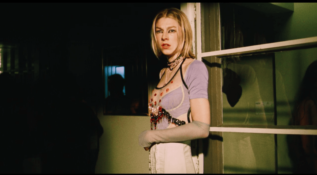 En general, Jules no es una persona mala, simplemente experimenta inseguridad y eso la hace sentir celos.