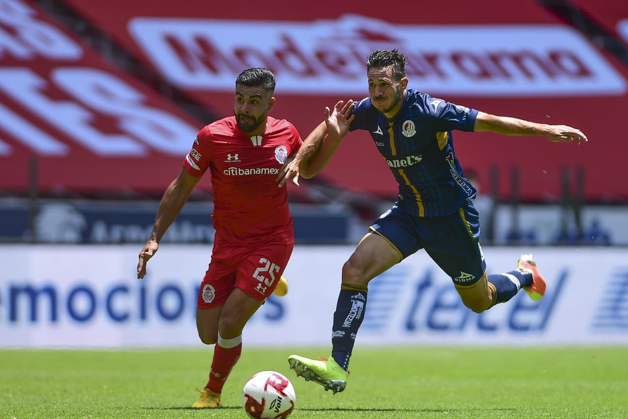 Toluca comienza con más actitud que el Atlético San Luis y con la presión le complica el partido a los potosinos.