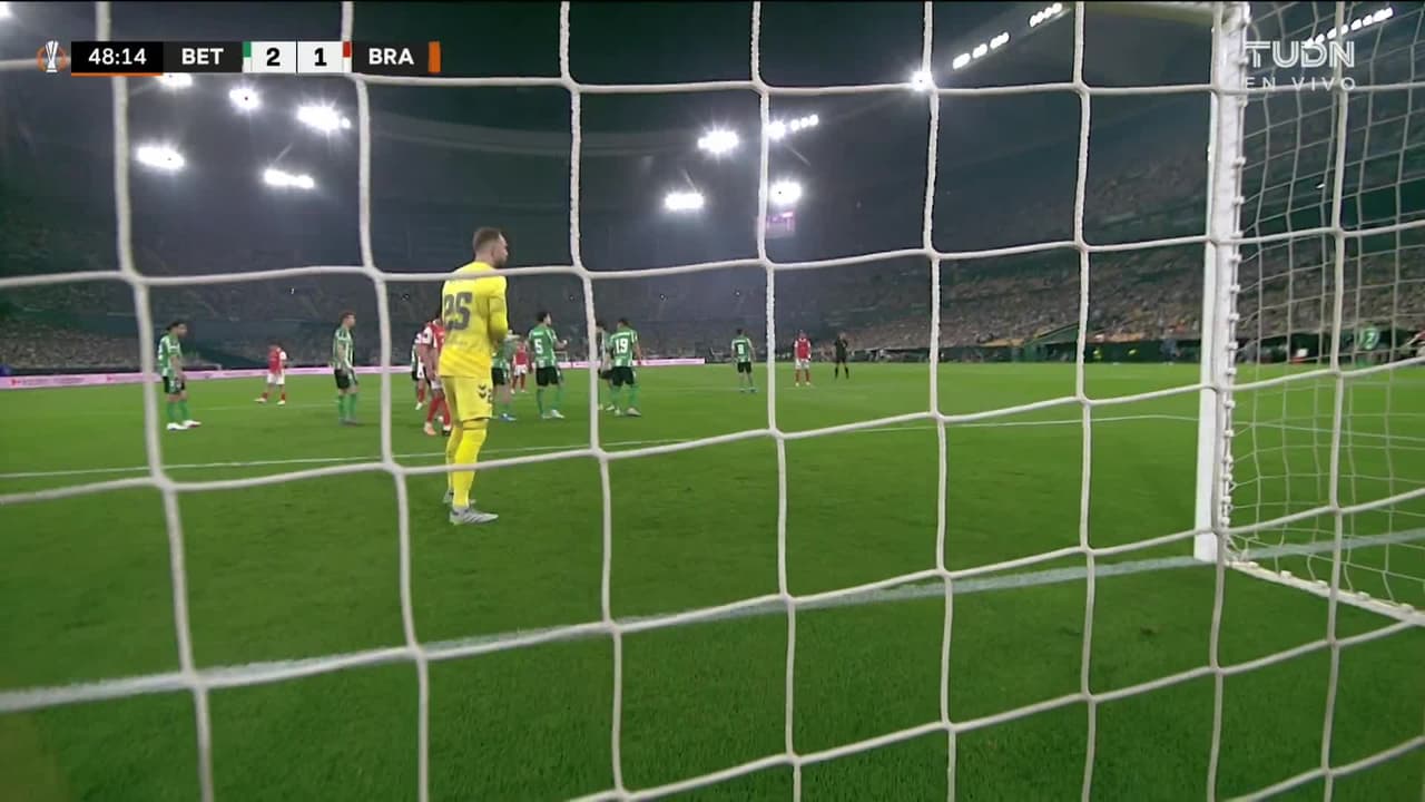 ¡GOL!  anota para Sporting Braga. Vítor Carvalho