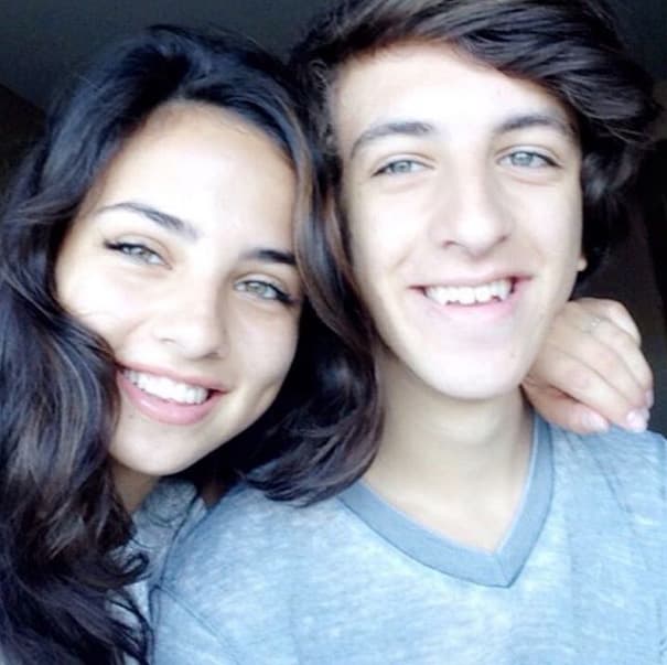 Palomo no sólo dejó devastada a Carina Ricco, también a sus dos hijos. En ese entonces Fiona tenía 5 años, mientras Lucca 3. Ahora ya son unos jovencitos de 19 y 17, respectivamente.