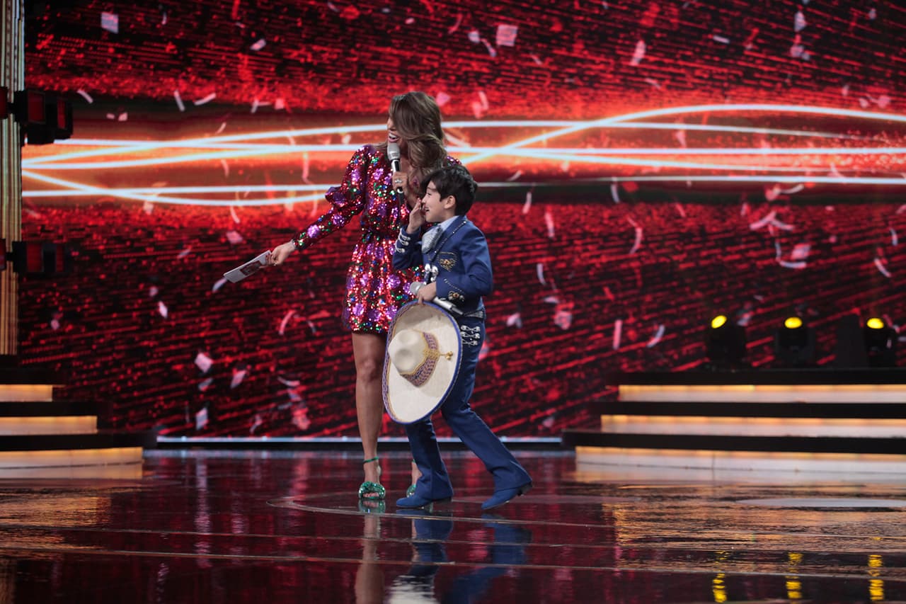 Albertano también celebró la interpretación del cantante de 'Sarilú y sus bombas'. Le dijo que estaba claro que su voz había mejorado muchísimo pero hubo un detalle que no convenció al juez.