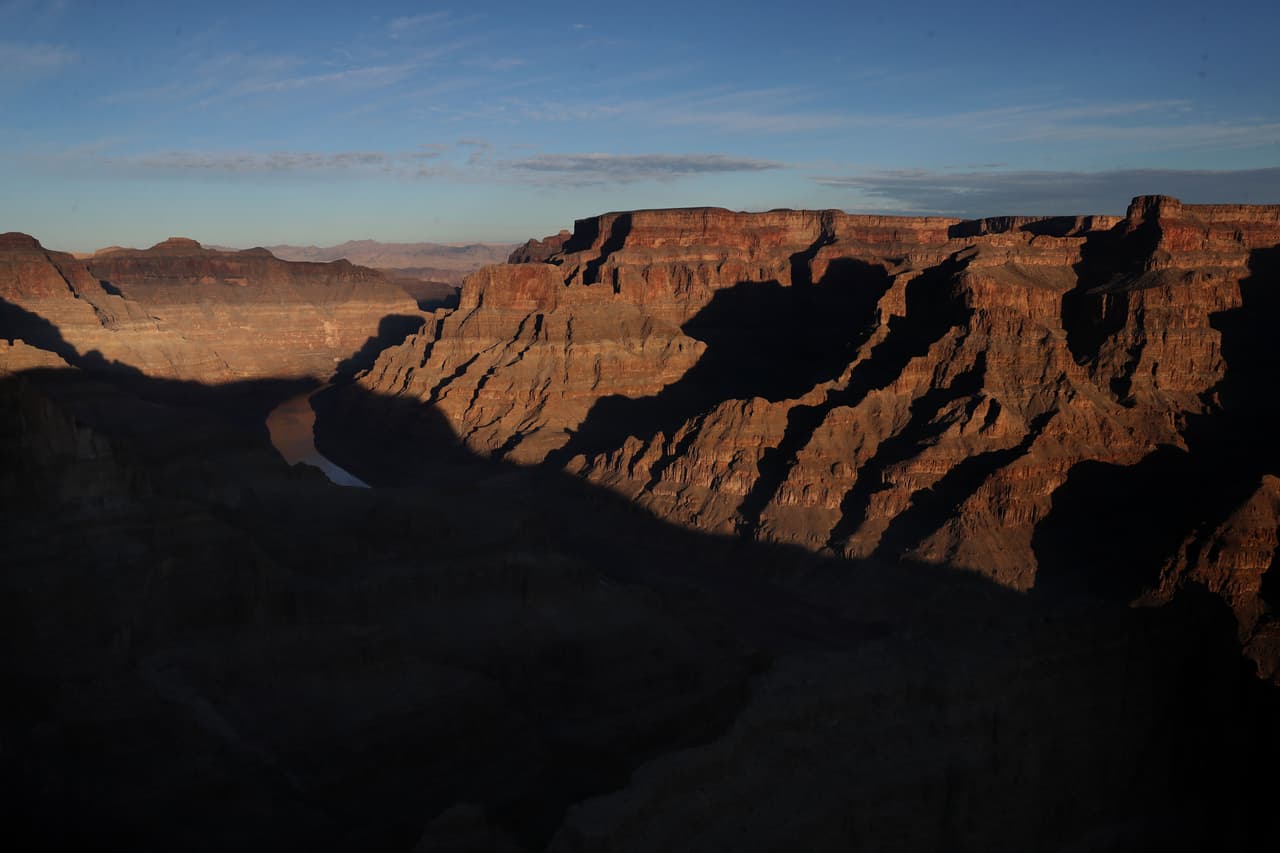 Cada año durante el mes de abril, se celebra la
<b> Semana de los Parques Nacionales </b>para honrar los tesoros naturales de Estados Unidos, por ello que este fin de semana es ideal para que las personas viajen y descubran estos lugares tan llenos de historia y cultura.
